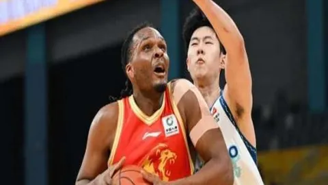 “童声唱响《乌苏里船歌》记录冰雪盛典Vlog”